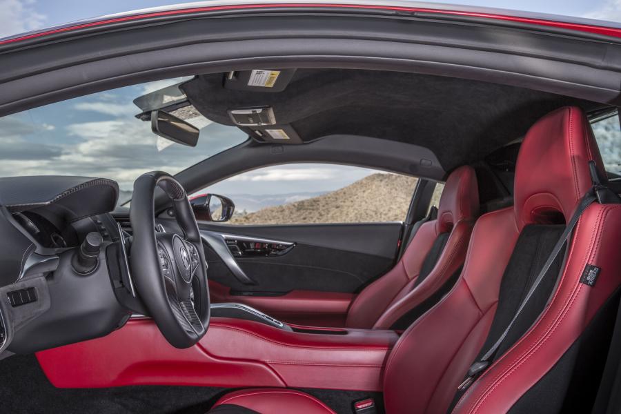 Интерьер Acura NSX 2016 года  (NA) (фото 119 из 286)